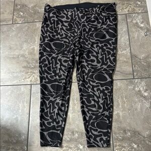 Reebok Black and Gray Camo Leggings